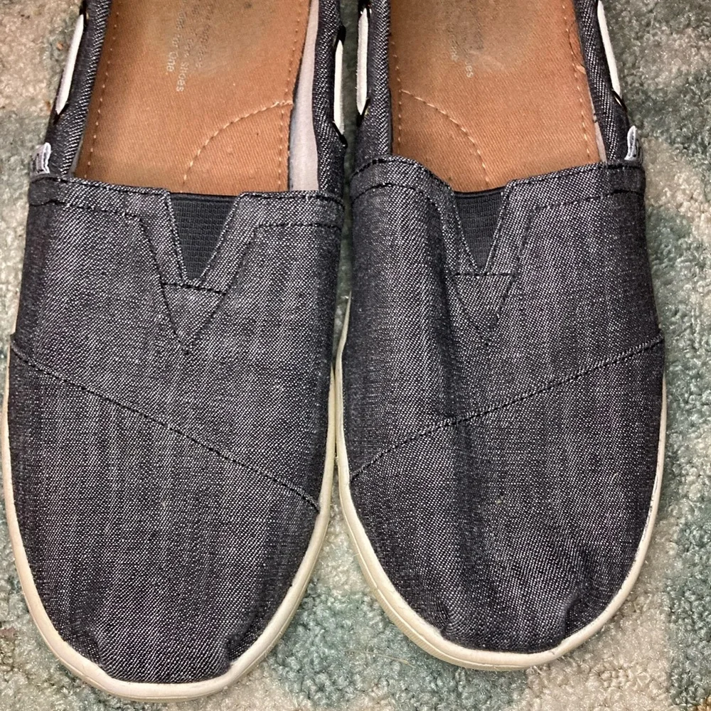 Toms shoes